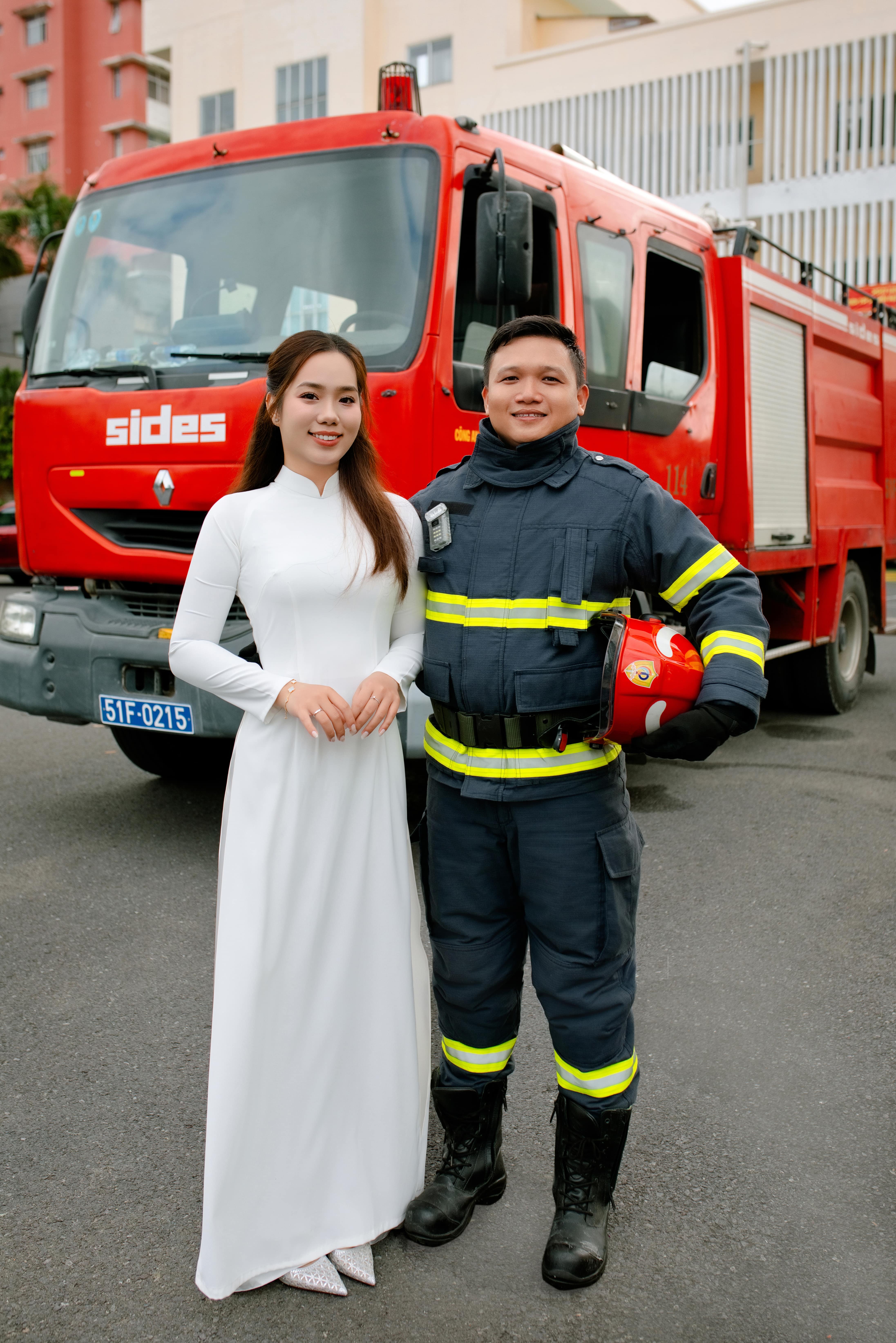 Quân Phục & Áo Dài